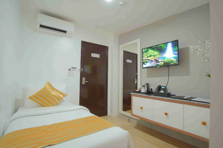 Deluxe Single room