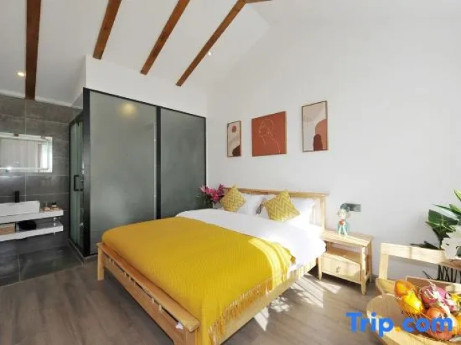 Deluxe Double room with courtyard view