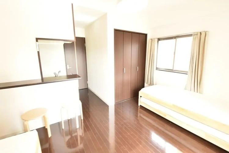 (601) Apartment
