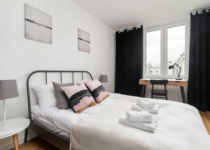 Metro Centrum Light Apartment
