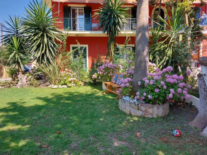 Niki Thalia Viros Apartment No2.