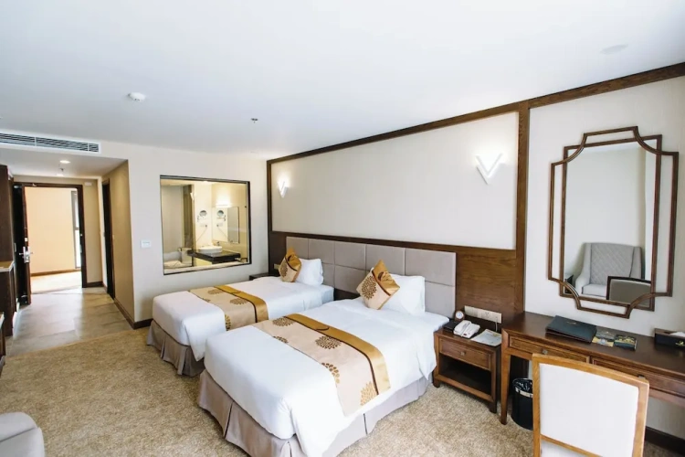 2 Bedrooms Standard Double Family room with balcony and with city view