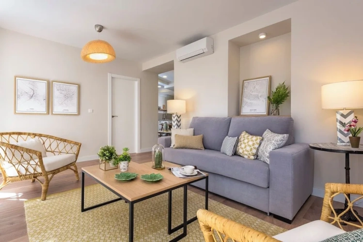 2 Bedrooms Apartment