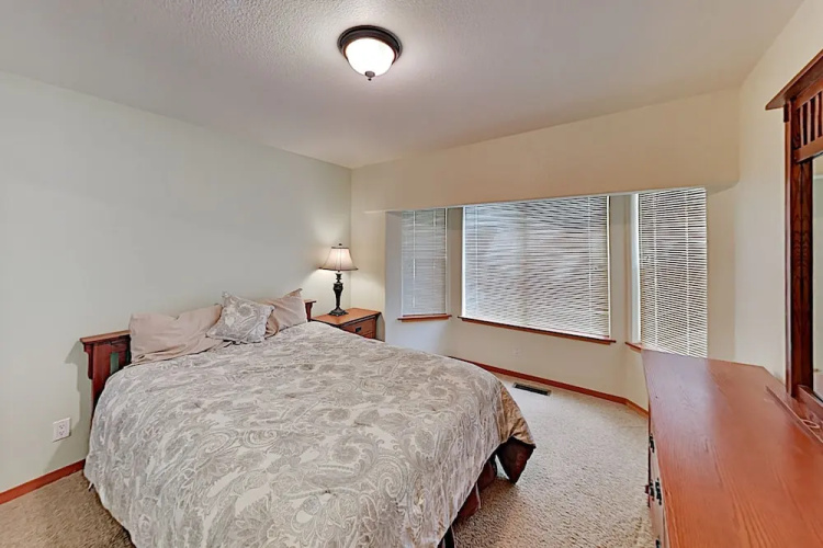 1559nort 3 Bedroom Home