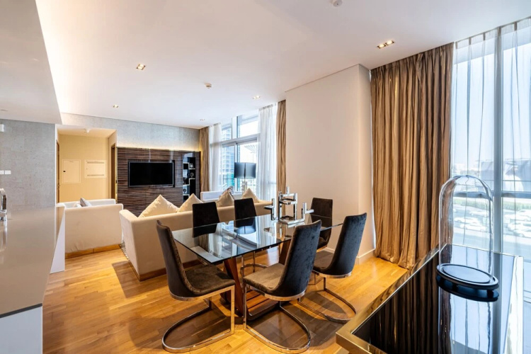 1 BR Huge Balcony 2nd Fl City Walk B1