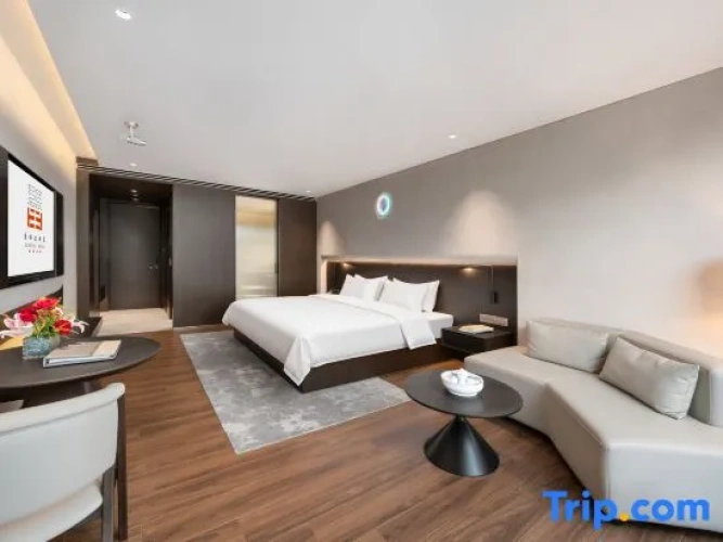 Standard Double room with lake view
