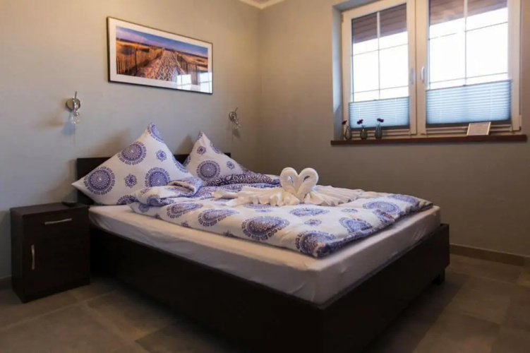 Comfortable Apartment, 5 Bedrooms, Summer Pool