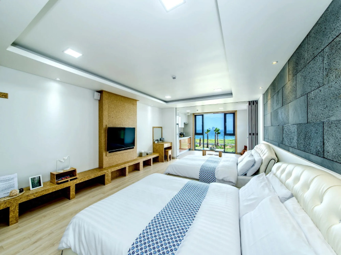 Sun & Moon Resort