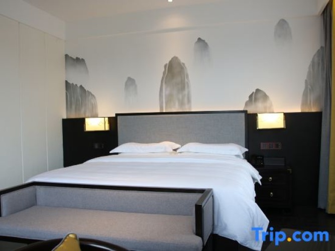 Deluxe Double Suite