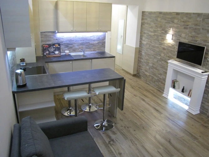 Quadruple Apartment