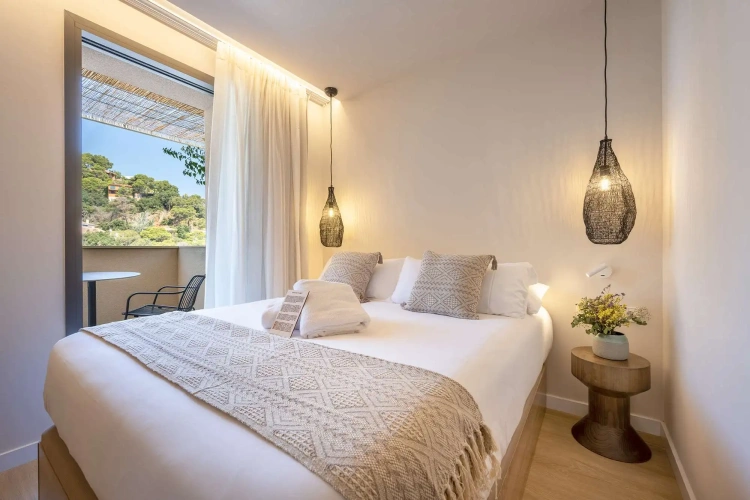 Deluxe Double Lodge