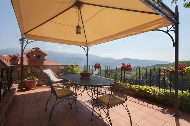 2 Bedrooms Family Apartment with view