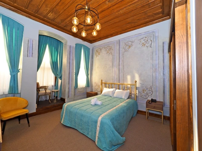 Grand room