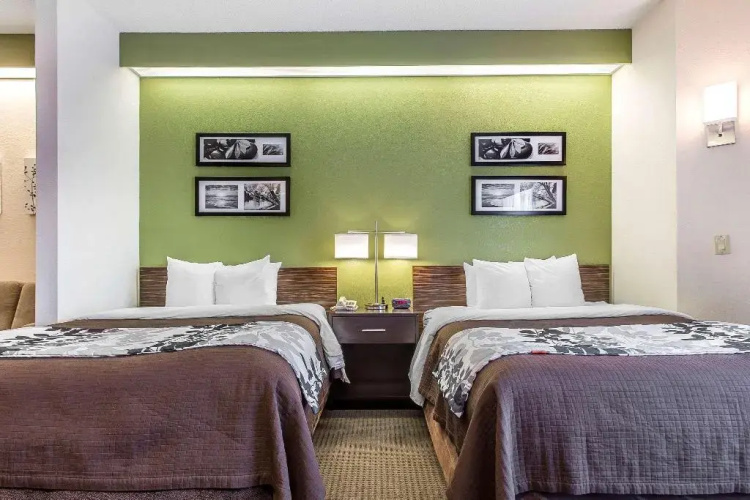Sleep Inn & Suites