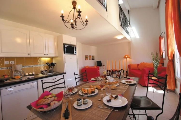 2 Bedrooms Duplex Apartment