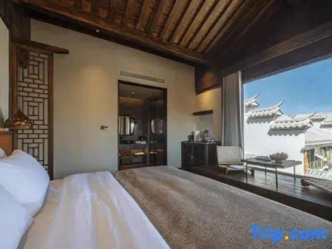 2 Bedrooms Suite