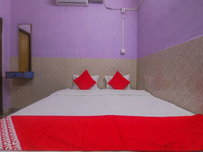 OYO 23373 Hotel Midline