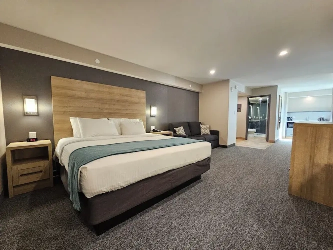 Superior Double Suite with river view