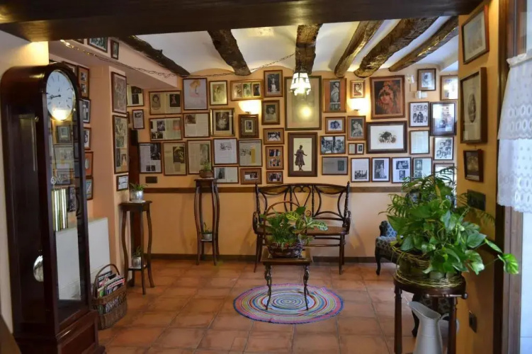 Hostal Santa Agueda