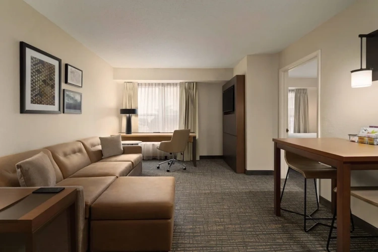 1 Bedroom Suite