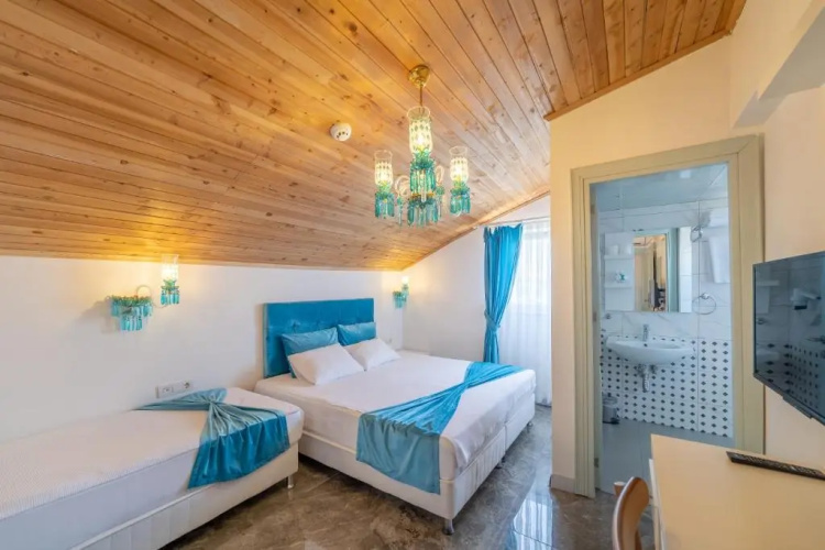 Dam Hotel Lara