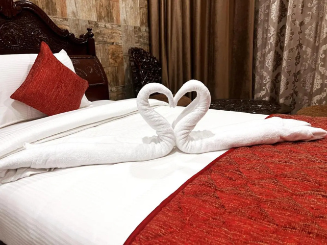 Hyders Park - The Luxury Hotel