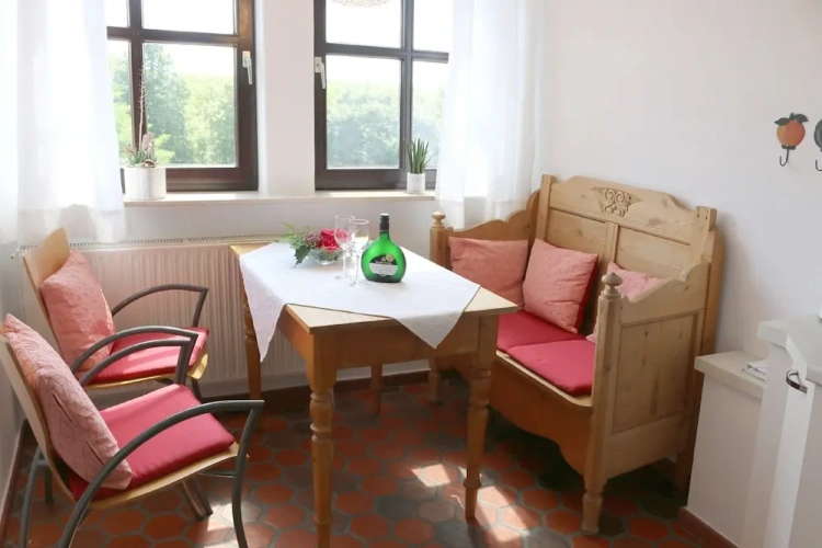 Apartment with garden view