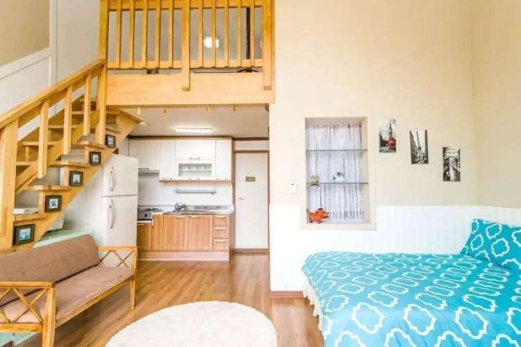 Sunny Junny Pension