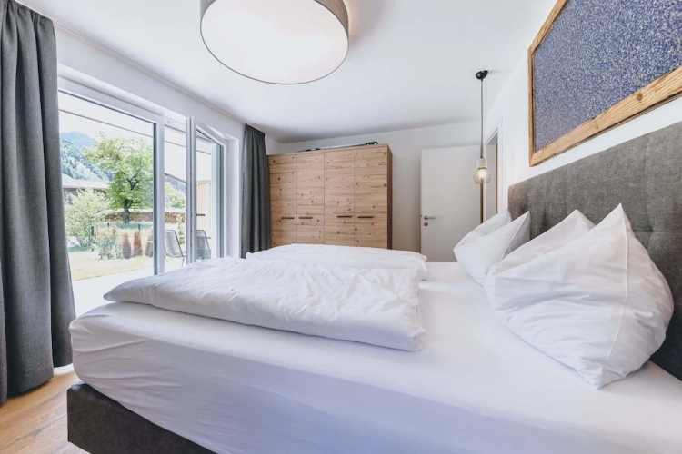 Comfort room with balcony