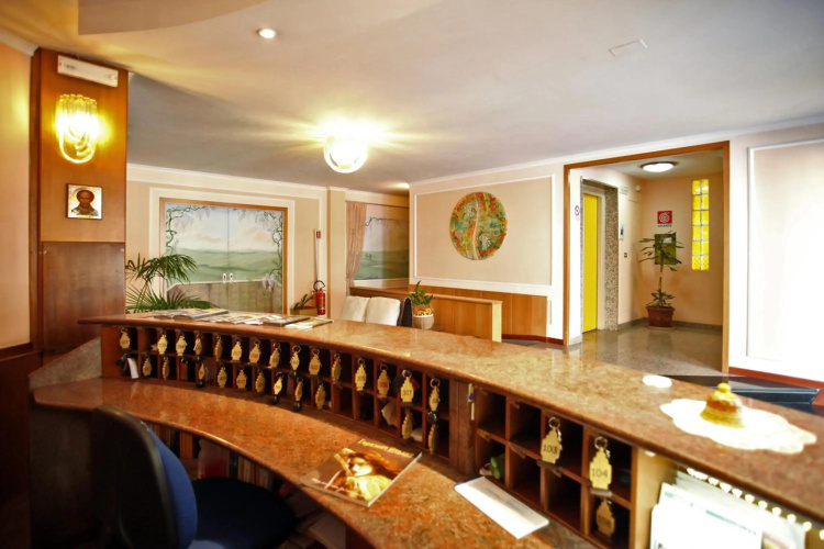 Cristal Hotel Bari