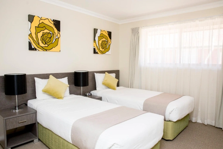 3 Bedrooms Apartment
