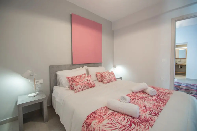 Ithaka Deluxe Home