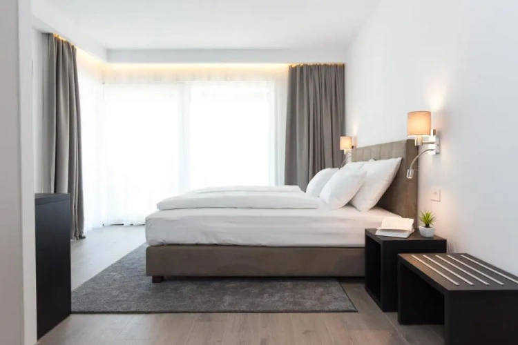 Deluxe Double room with balcony and with sea view