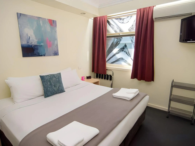 Miami Hotel Melbourne