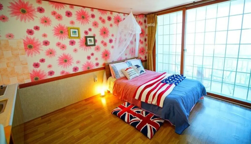 Sea sight pension