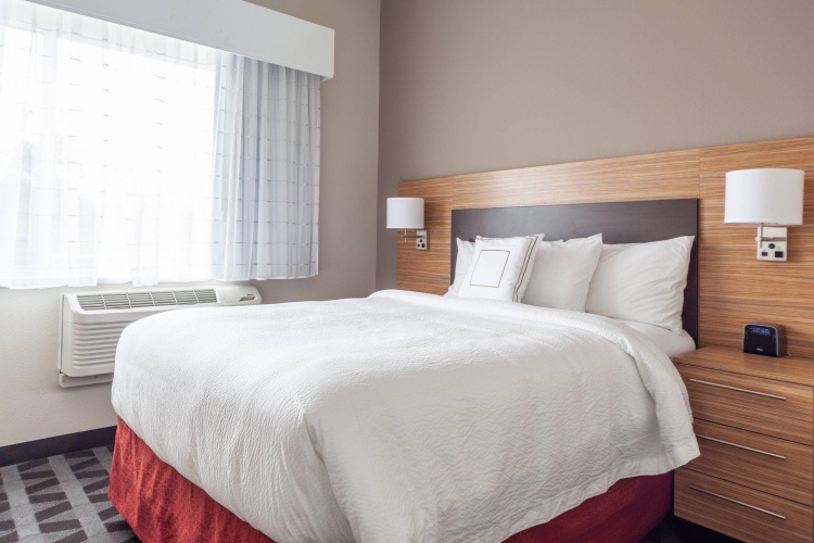 2 Bedrooms Suite