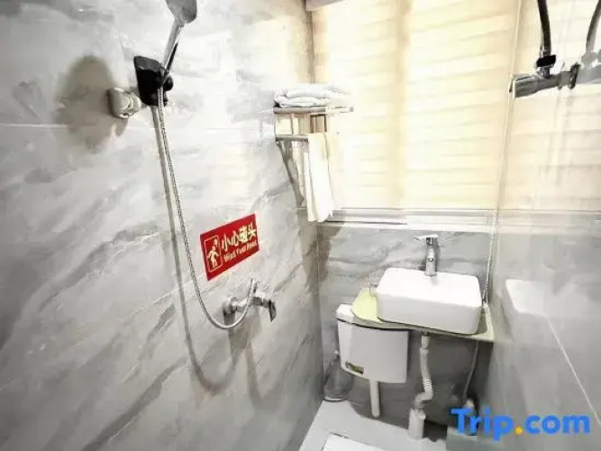 Zunyi Junling Hotel