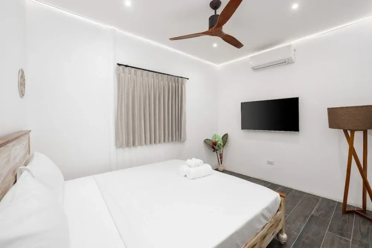 Aidan Beachfront Suites 5Bed Lamai KBR28