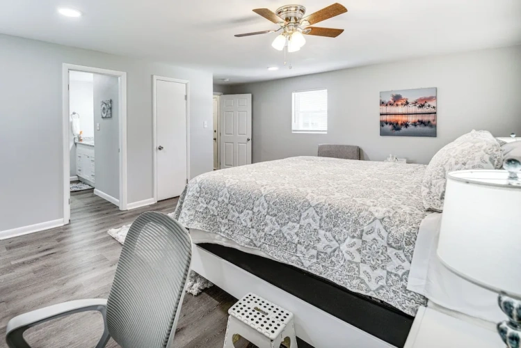 4 Bedrooms Cottage