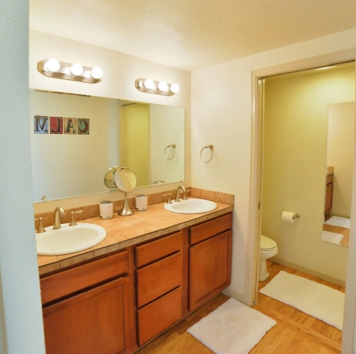 2 Bedrooms Cottage