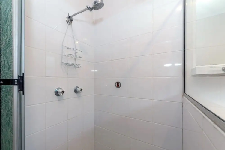 Seaview Crescent, 8