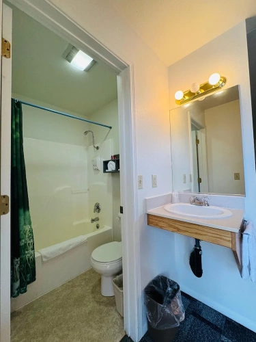 Economy Quadruple room
