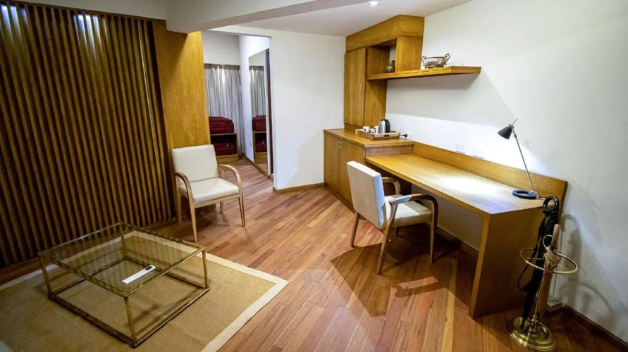 Salta Suite