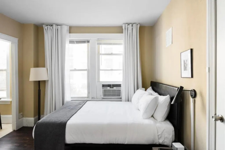 Simple CWE Studio near BJC by Zencity