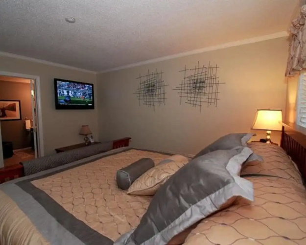 3 Br: Summit 205 C