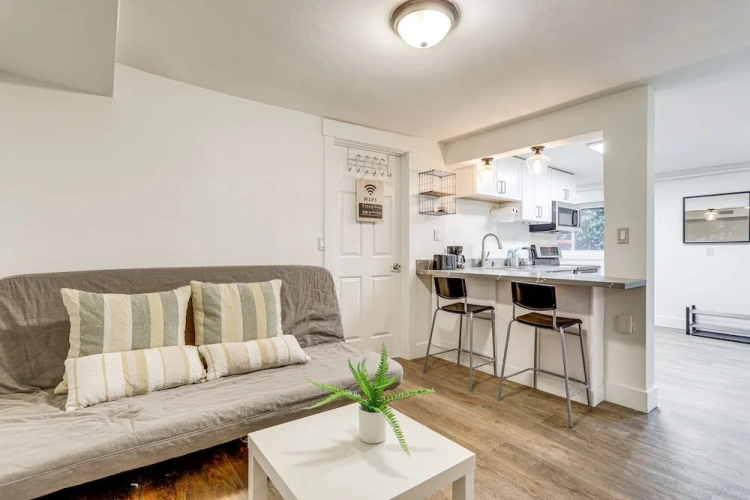 2 Bedrooms Apartment