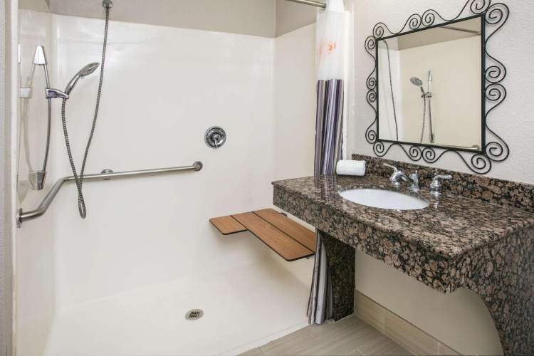 Deluxe Double Suite