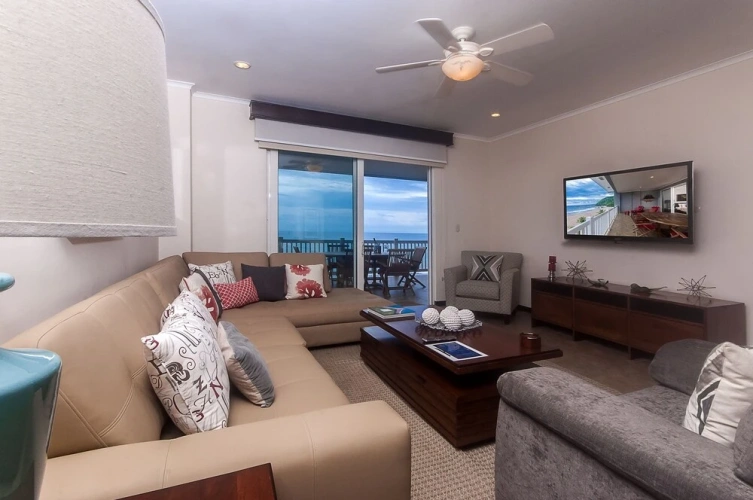 2 Bedrooms Premium Apartment beachfront