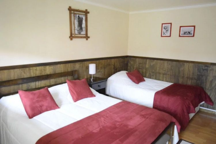 Hostal Akainik