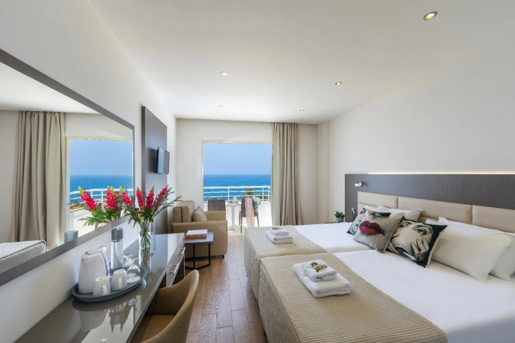 Standard Double room with sea view